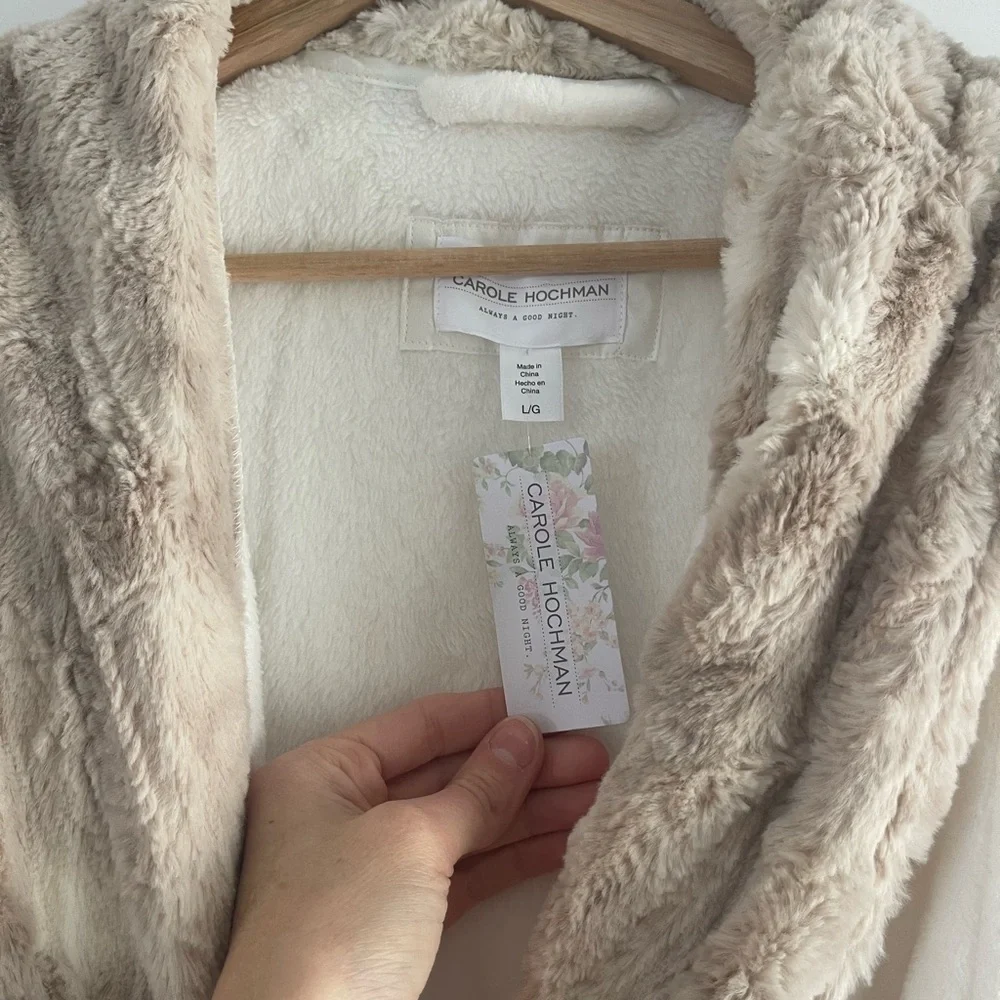 Carol Hochman Ivory Plush Robe - L